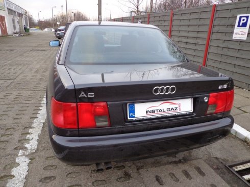 Audi A6 2.6 110 kW 1994